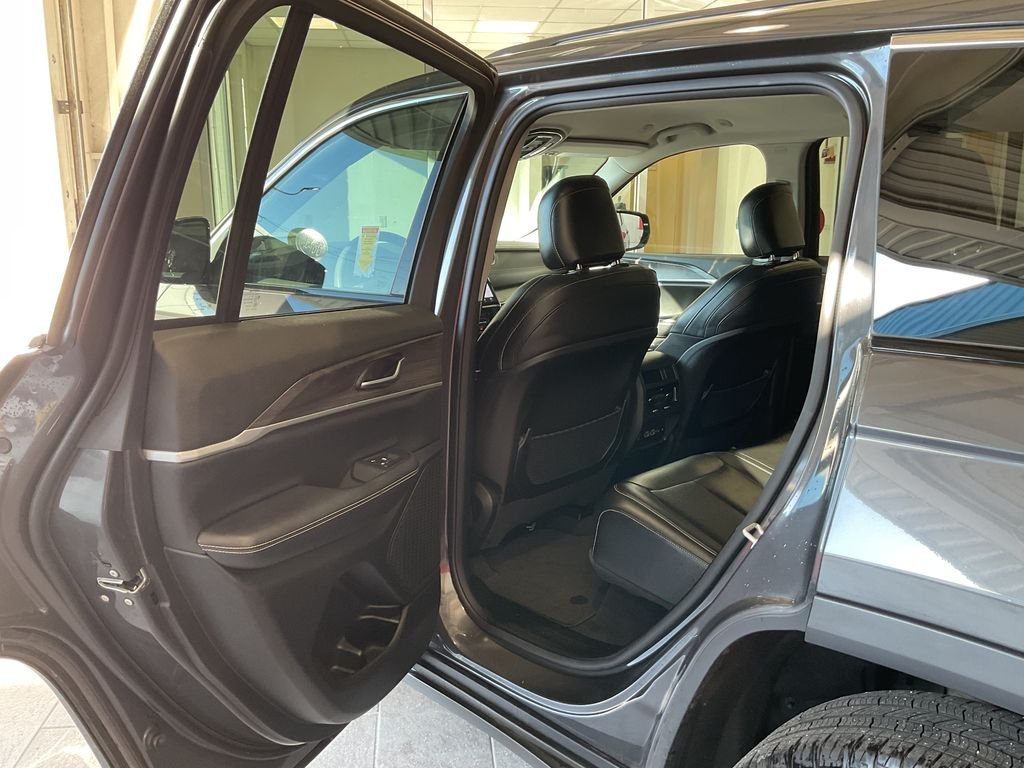 Used 2023 Gray Jeep Limited image 28
