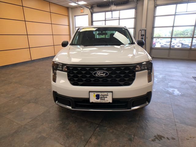 New 2026 Oxford White Ford XLT image 2