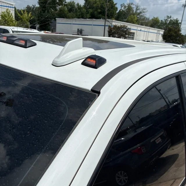 Used 2022 White GMC AT4 image 17