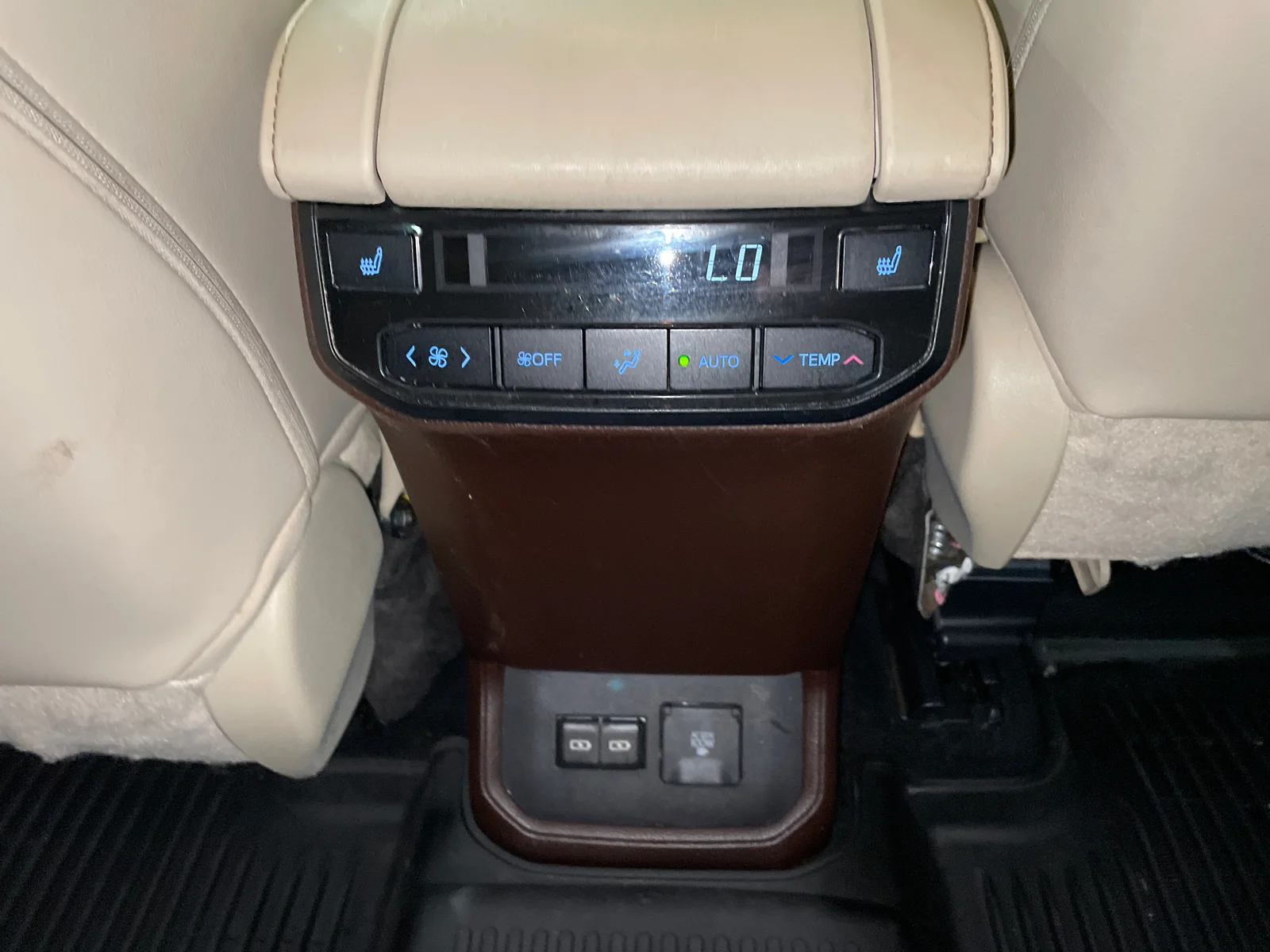 Used 2022 Midnight Black Metallic Toyota Platinum image 29