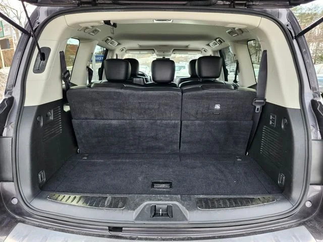 Used 2024 Gray INFINITI LUXE image 21