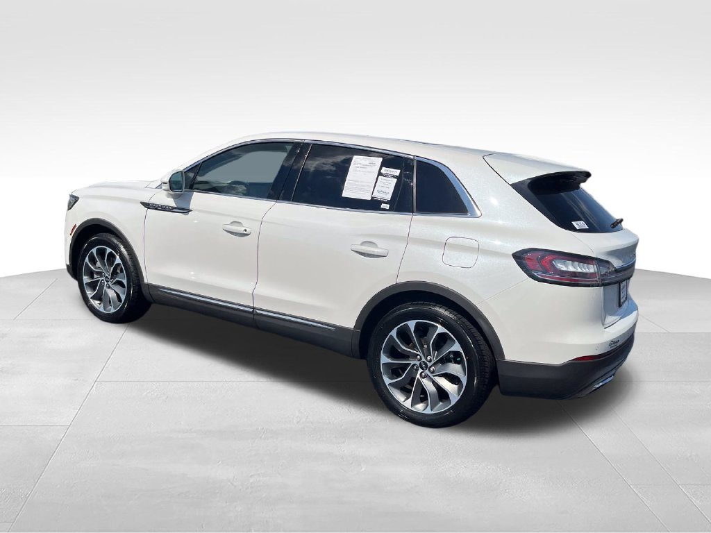 Used 2023 White Lincoln Reserve image 3