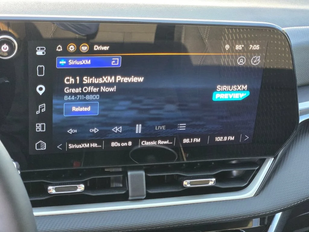 Used 2026 Summit White Chevrolet LT image 19