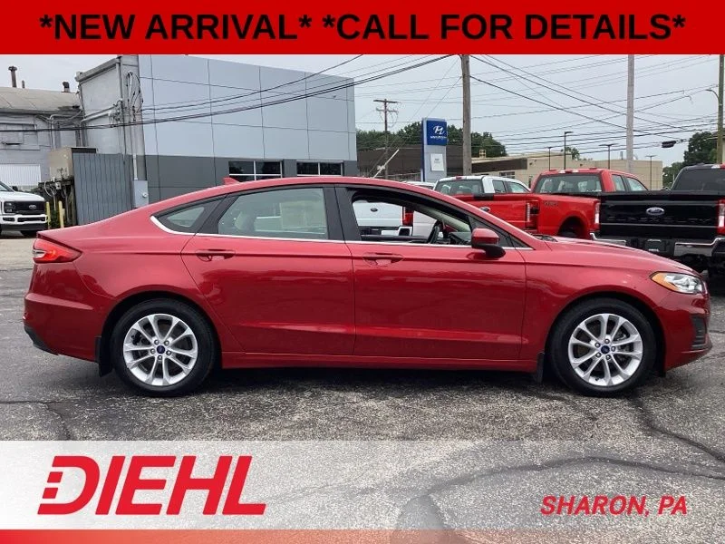 Used 2020 Red Ford SE image 8