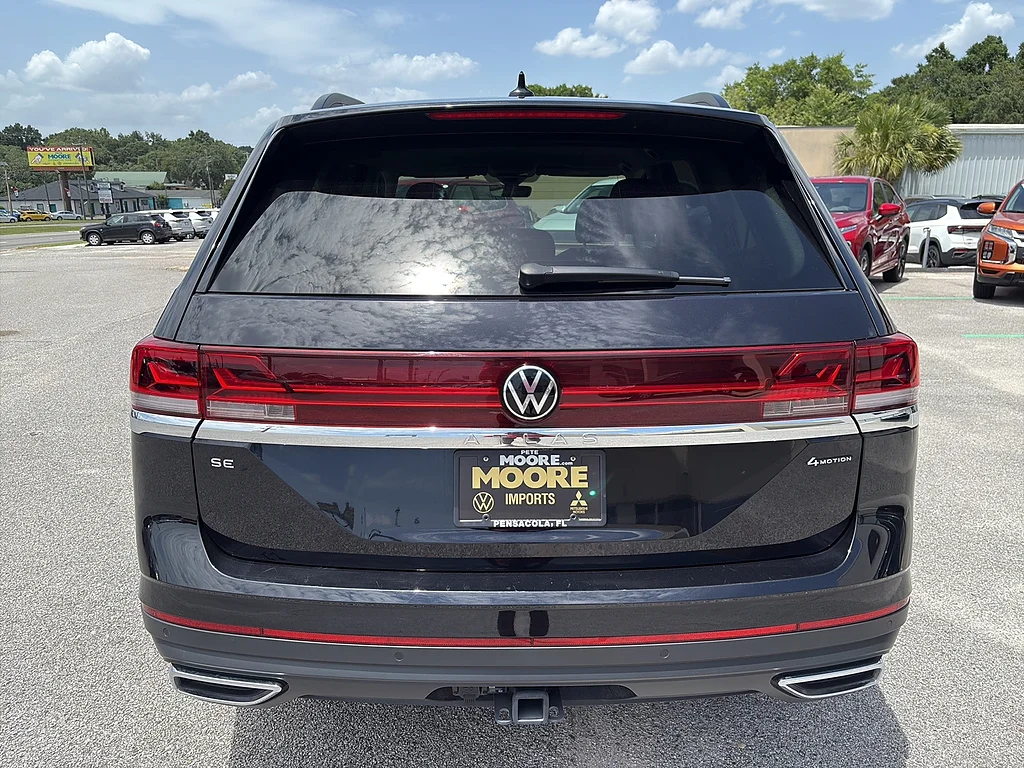 Certified Used 2026 Deep Black Pearl Volkswagen 2.0T SE w/Technology 4MOTION image 7