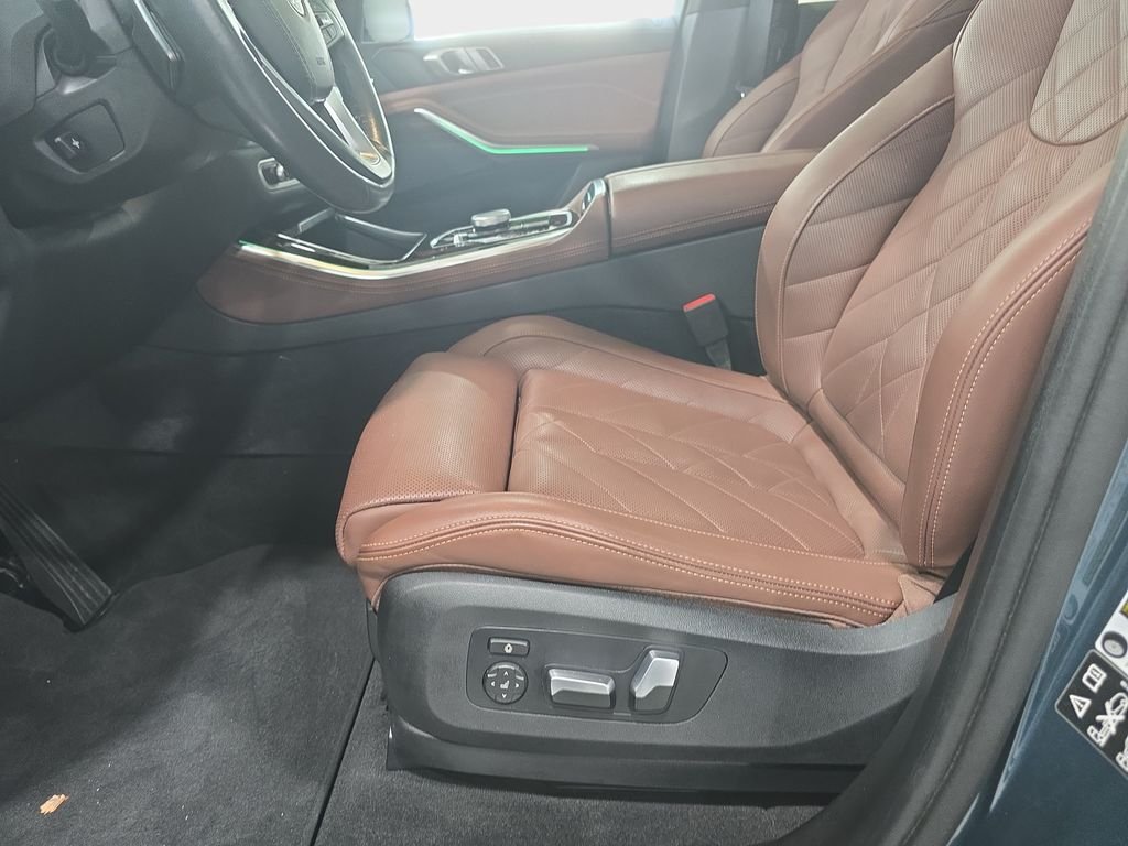 Certified Used 2025 Blue Ridge Mountain Metallic BMW xDrive40i image 21