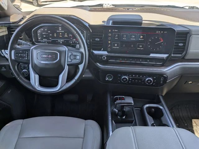 Used 2023 White GMC SLT image 31