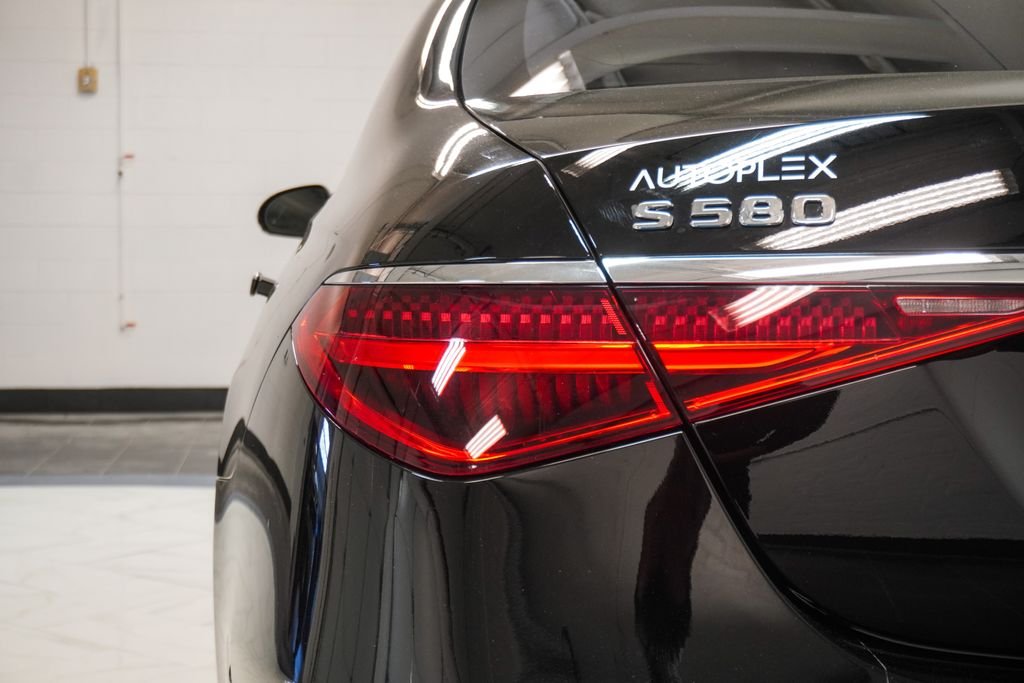 Used 2024 Black Mercedes-Benz S 580 image 38