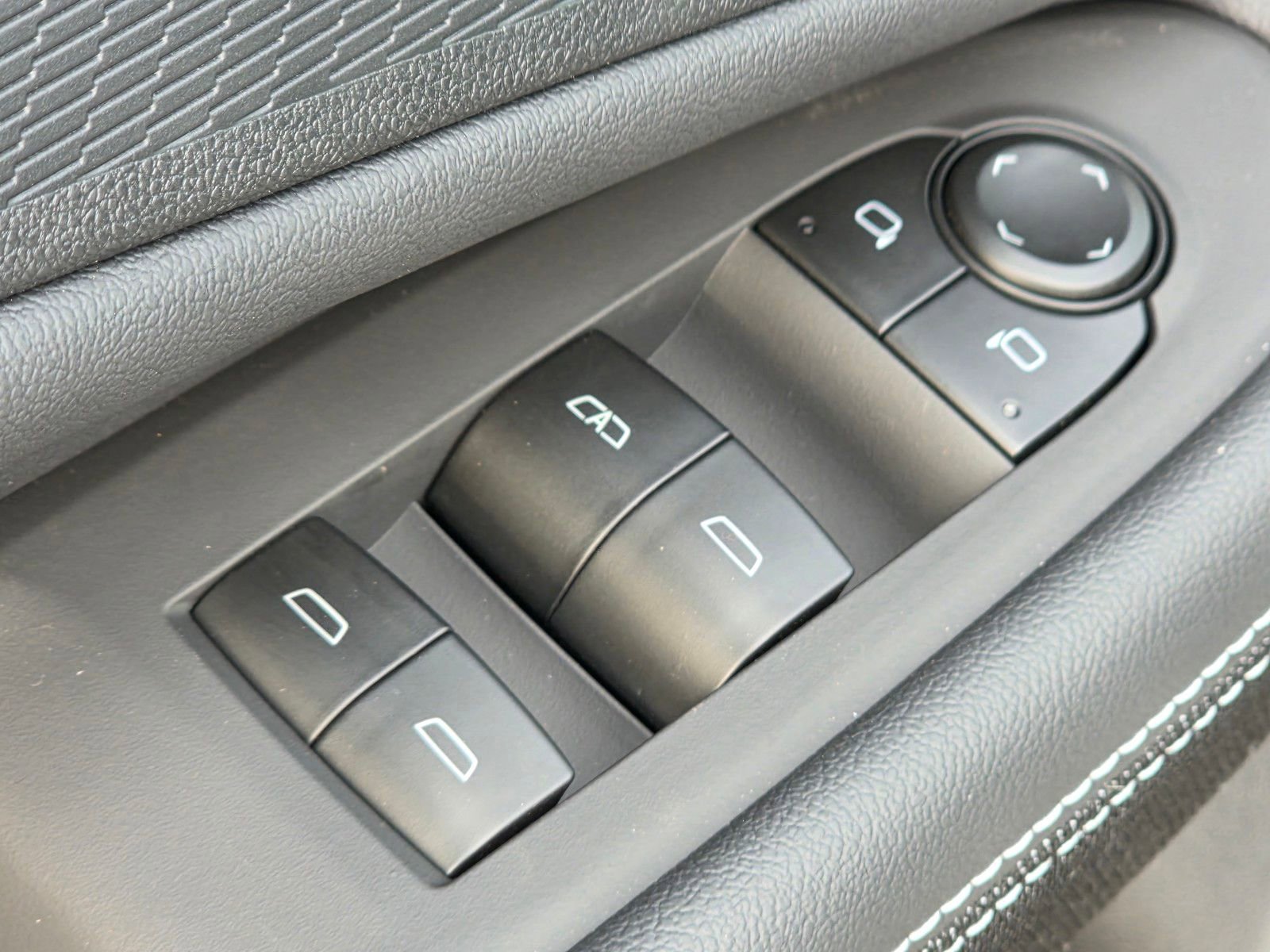 2026 Chevrolet Blazer EV LT - Photo 21