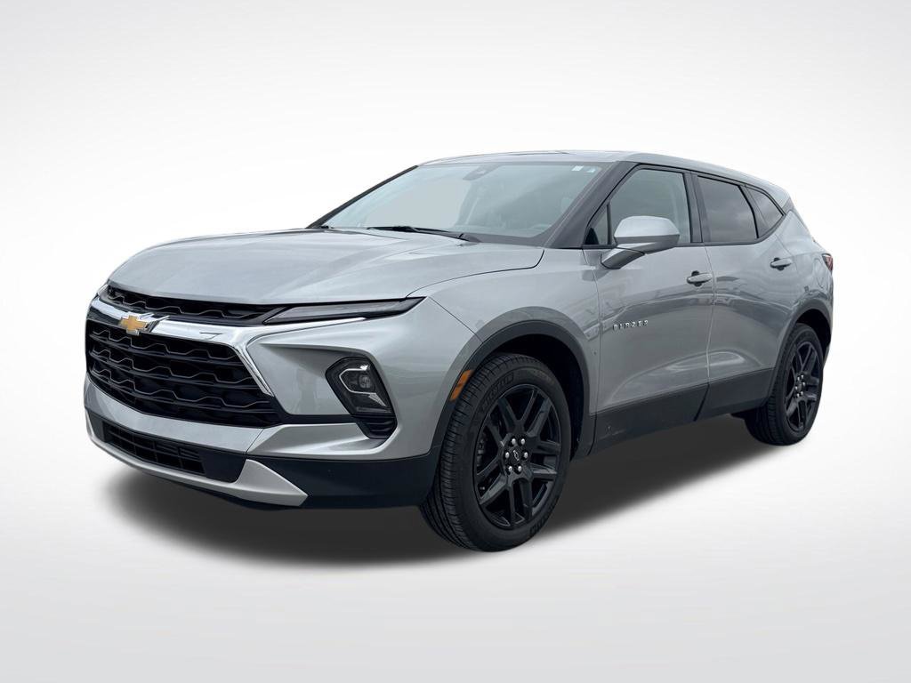 Used 2025 Gray Chevrolet LT image 2