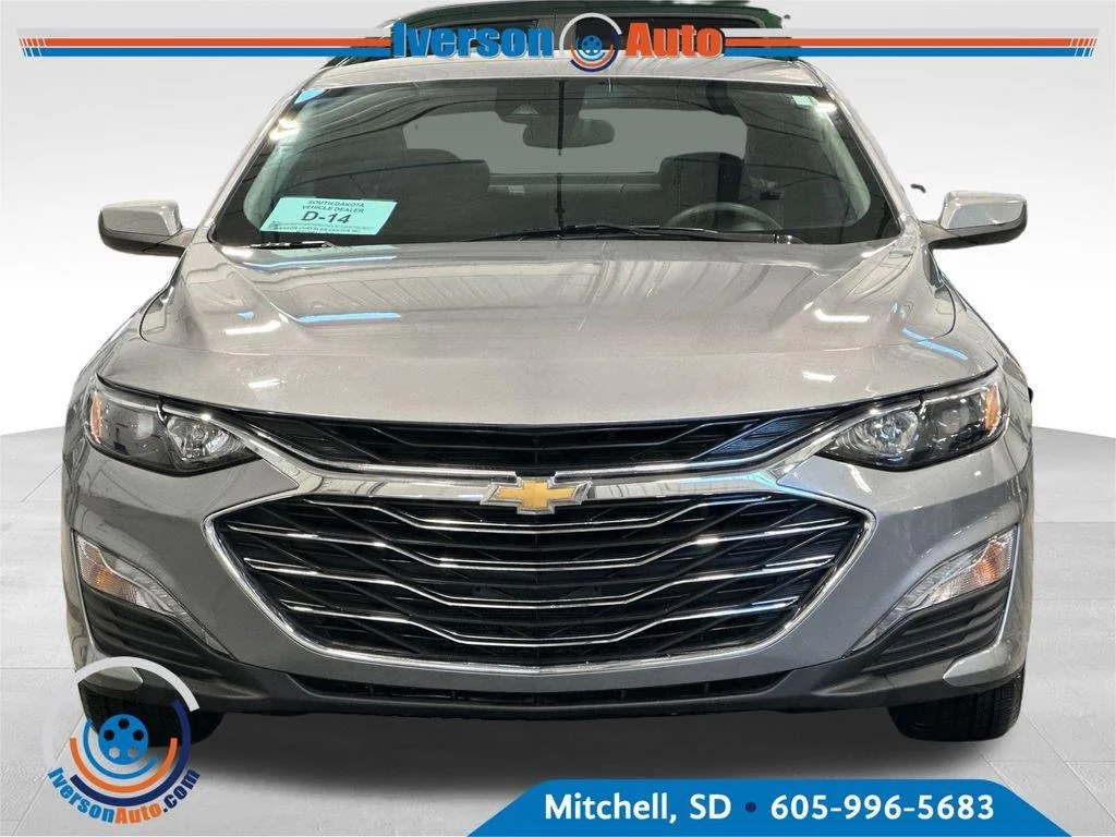 Used 2024 Sterling Gray Metallic Chevrolet LT image 3