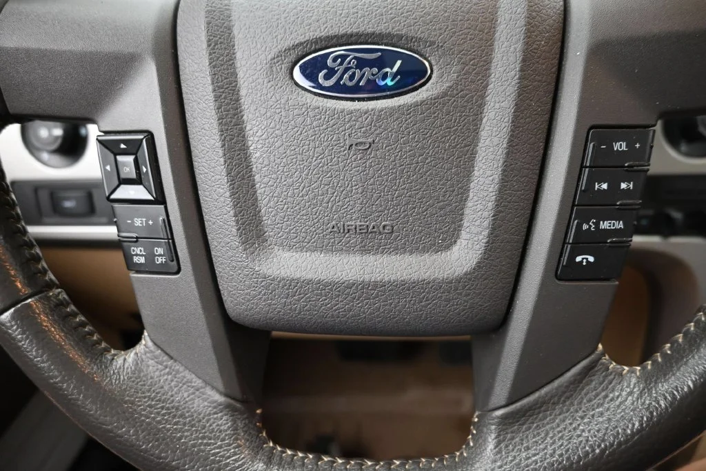 Used 2014  Ford Lariat image 21