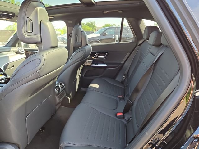 New 2026 Black Mercedes-Benz GLC300 image 27