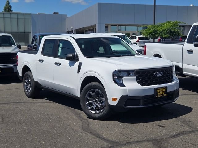 New 2026 White Ford XLT image 1