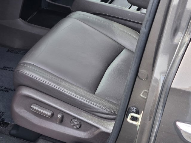 Used 2019 Gray Honda EX-L image 24