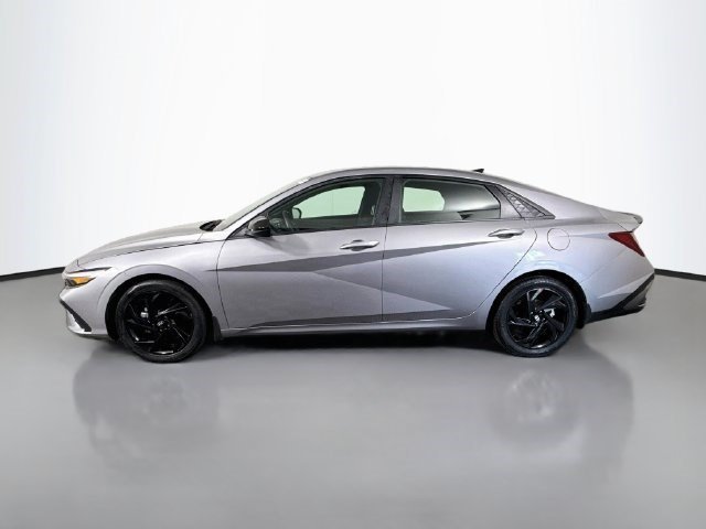 Used 2026 Fluid Metal Hyundai SEL Sport image 4