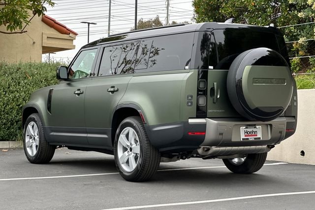 New 2026 Woolstone Green Land Rover S image 3