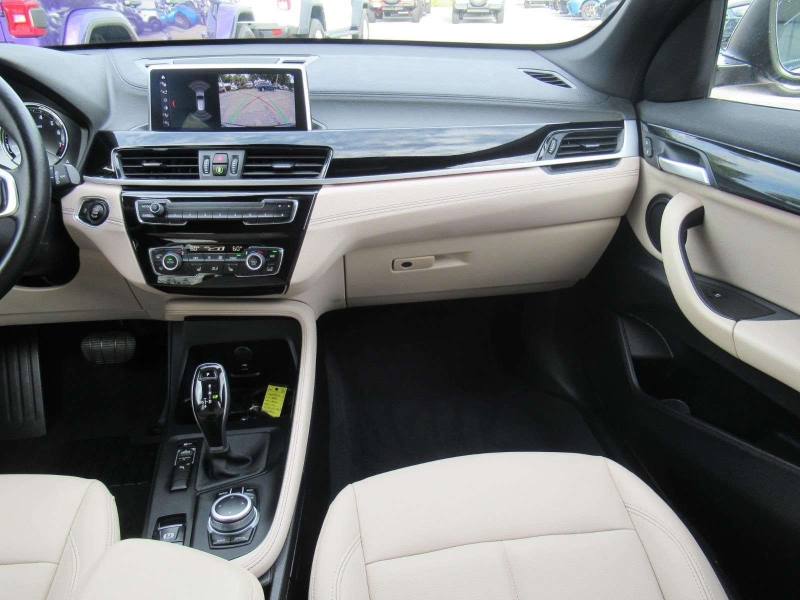 Used 2022 Gray BMW sDrive28i image 14