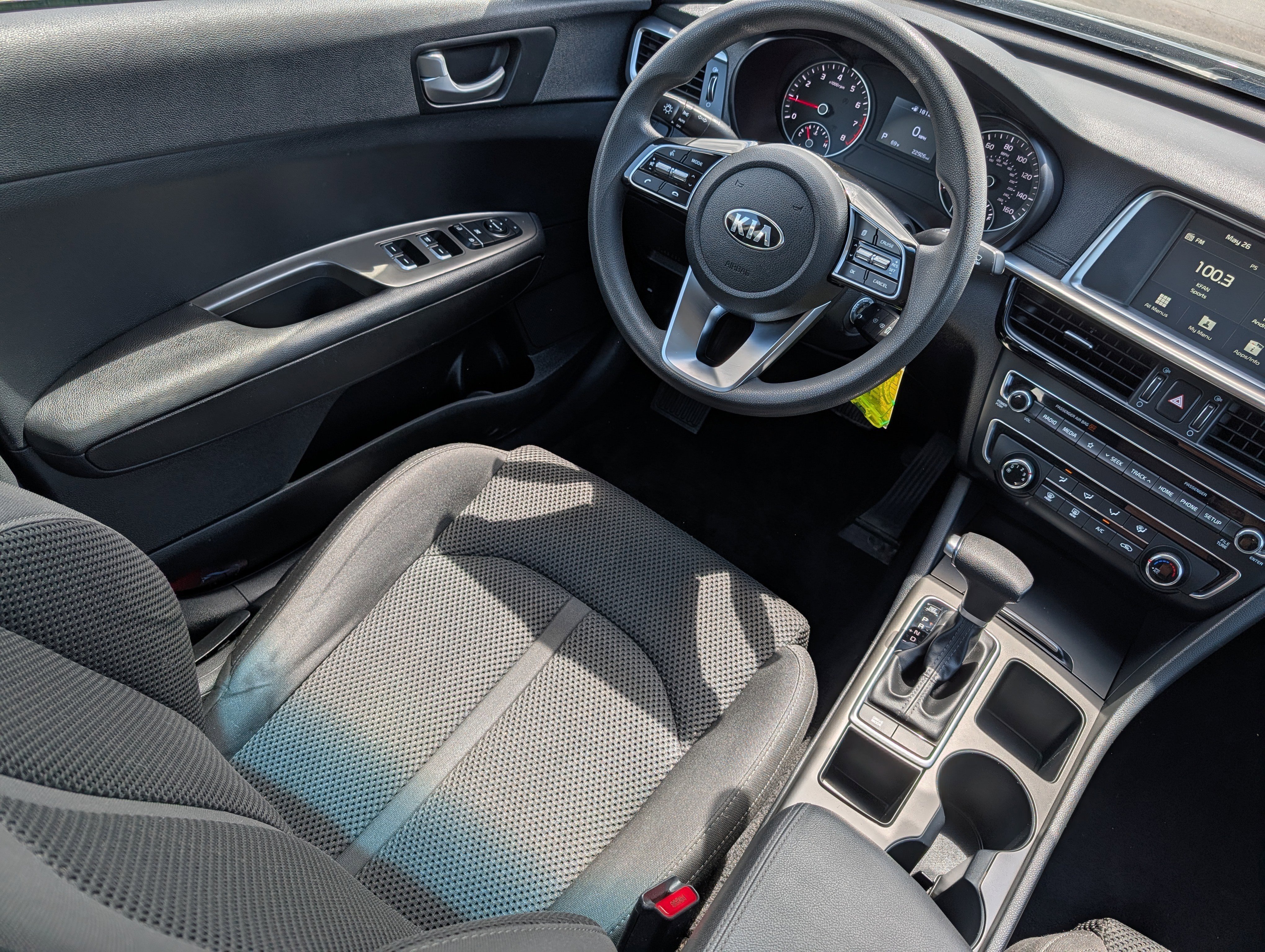 Certified Used 2019 Ebony Black Kia LX image 9