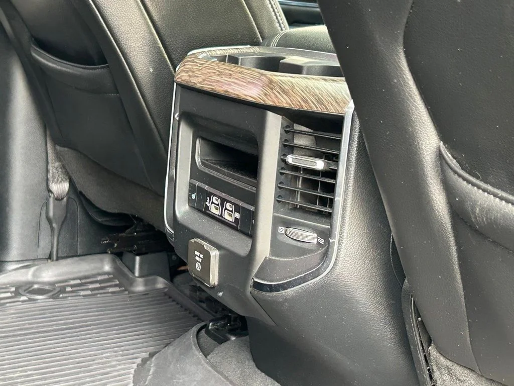 Used 2019 Black Ram Laramie image 37
