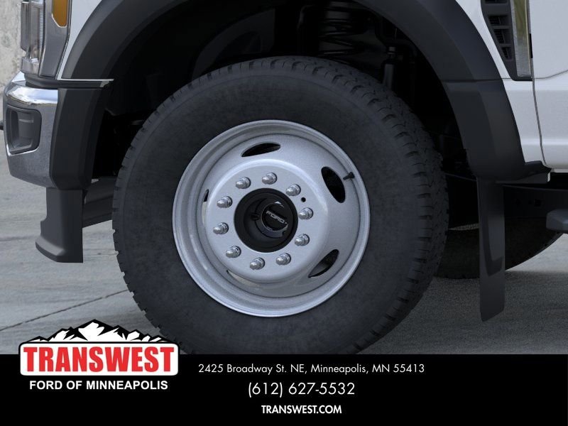 New 2026 Oxford White Ford F-550® XL image 19