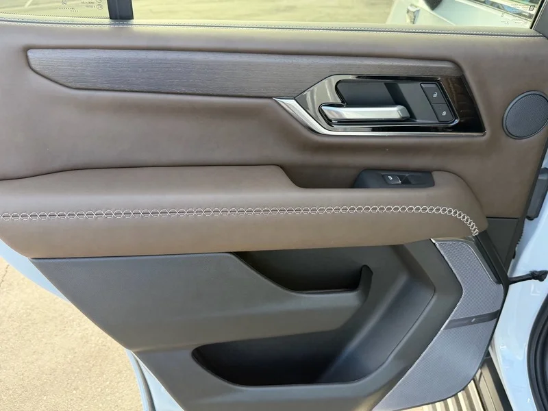 New 2026 Glacier White Tricoat GMC Denali Ultimate image 18