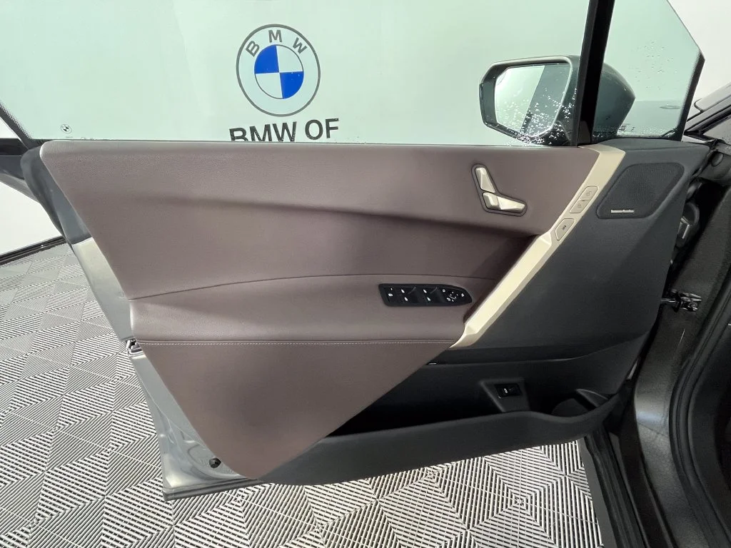 Used 2024 Gray Metallic BMW xDrive50 image 26