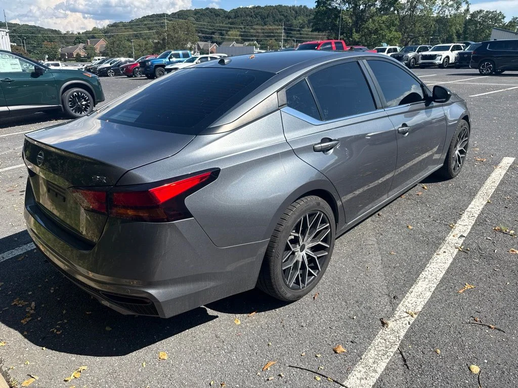 Used 2020 Gray Nissan 2.5 SR image 4