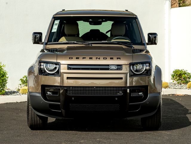 New 2026 Gondwana Stone Metallic Land Rover S image 3