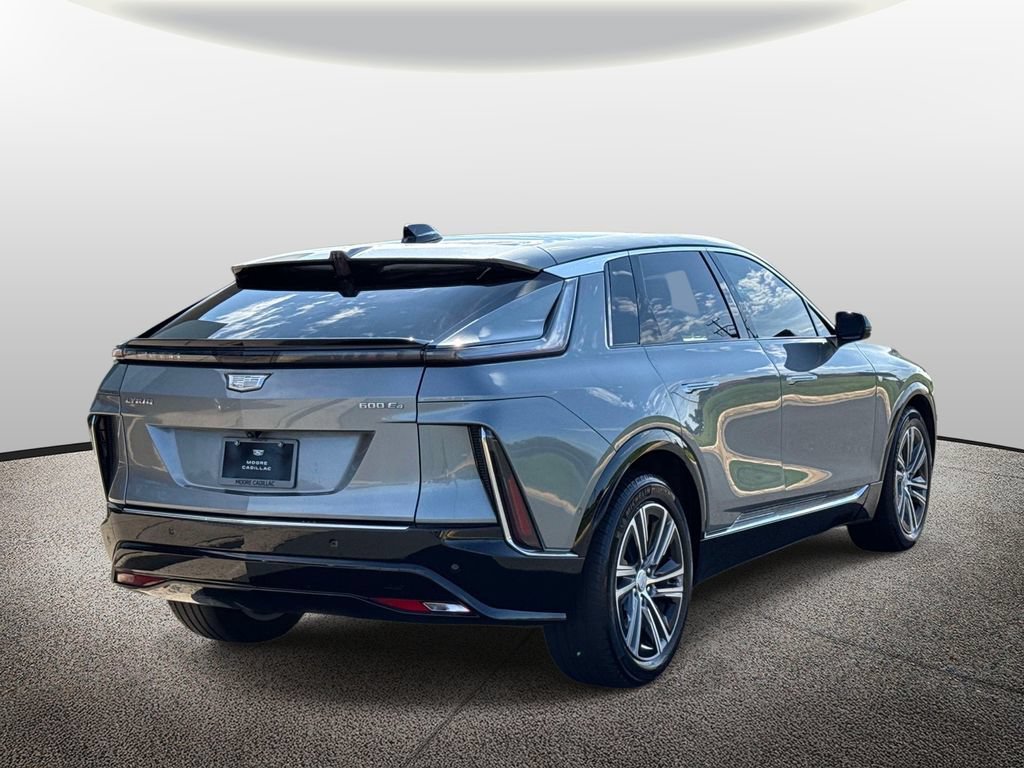 Used 2024 Cadillac LYRIQ Luxury 2 with VIN 1GYKPRRLXRZ119487 for sale in Chantilly, VA