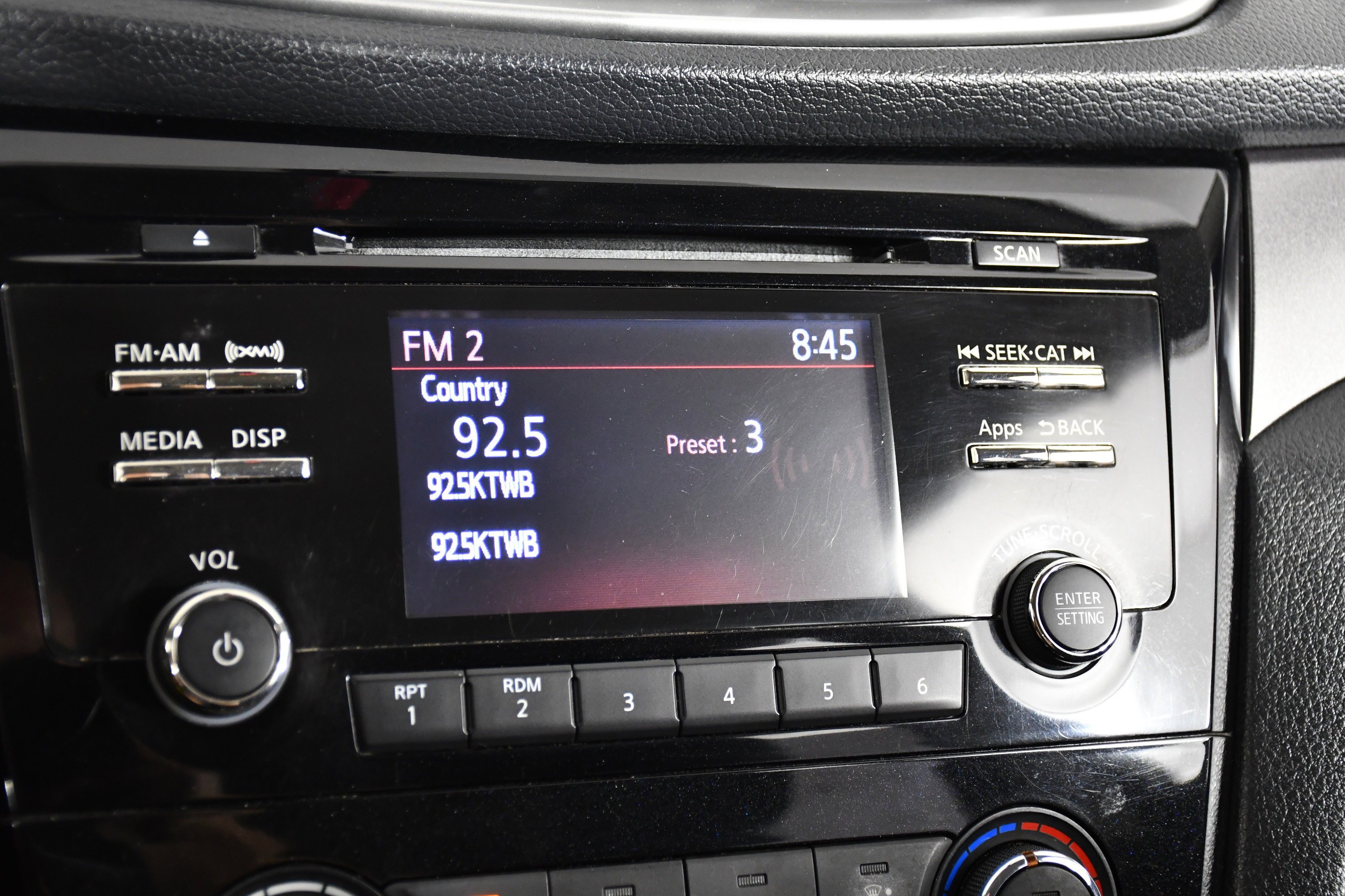 Used 2015 Glacier White Nissan S image 26
