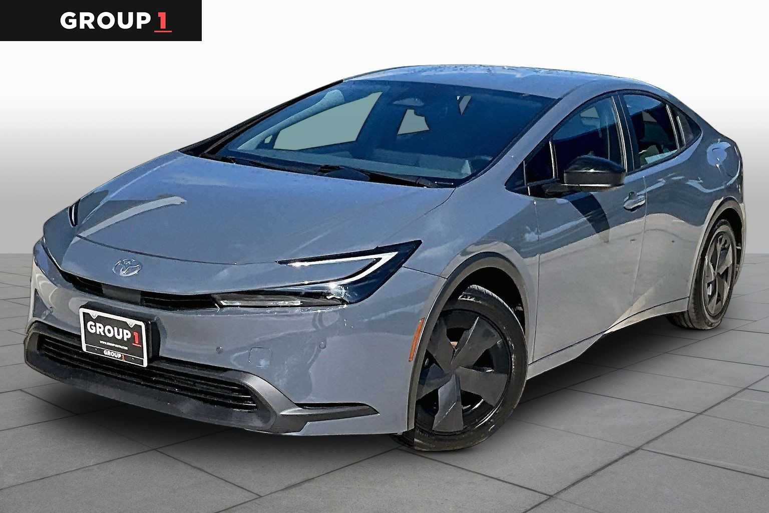 2023 Toyota Prius LE FWD's photo