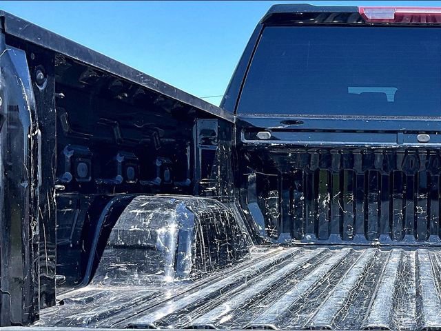 Used 2022 Black Chevrolet LT image 29