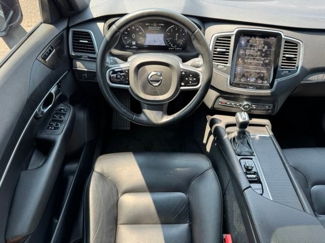 Used 2020 Black Volvo T6 Momentum image 17