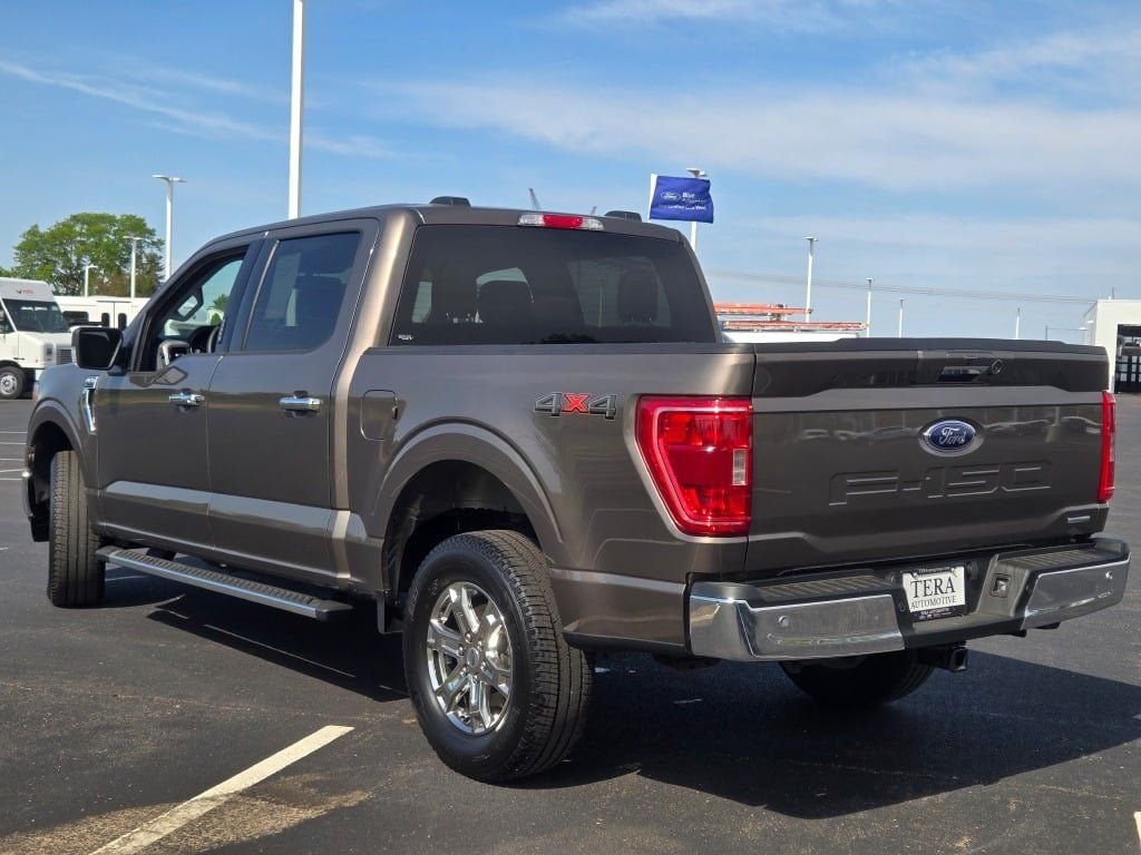 Certified Used 2023 Stone Gray Metallic Ford XLT image 15