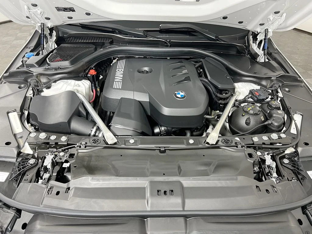 Used 2026 White BMW 530i xDrive image 31