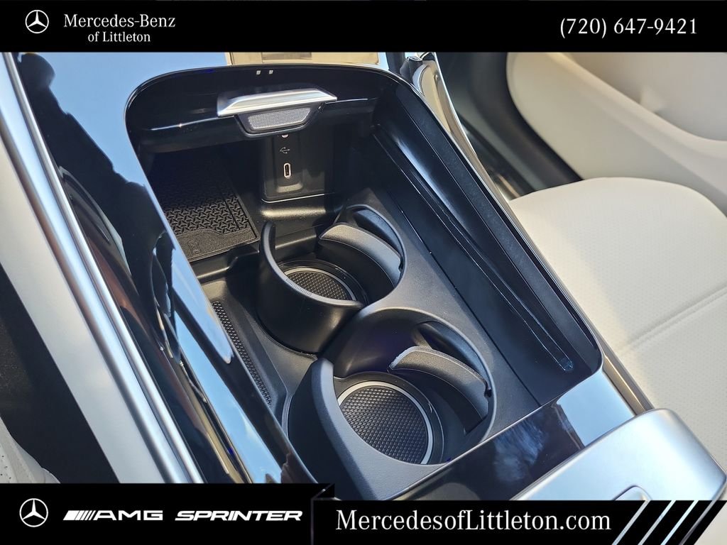 New 2026 Polar White Mercedes-Benz GLC 300 image 19