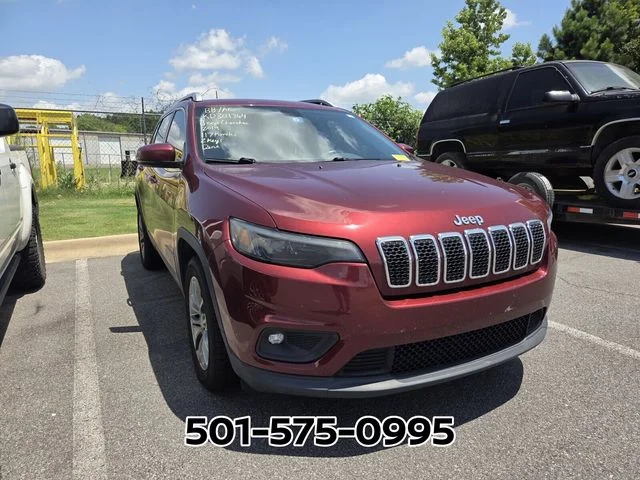 Used 2019 Red Jeep Latitude Plus image 9