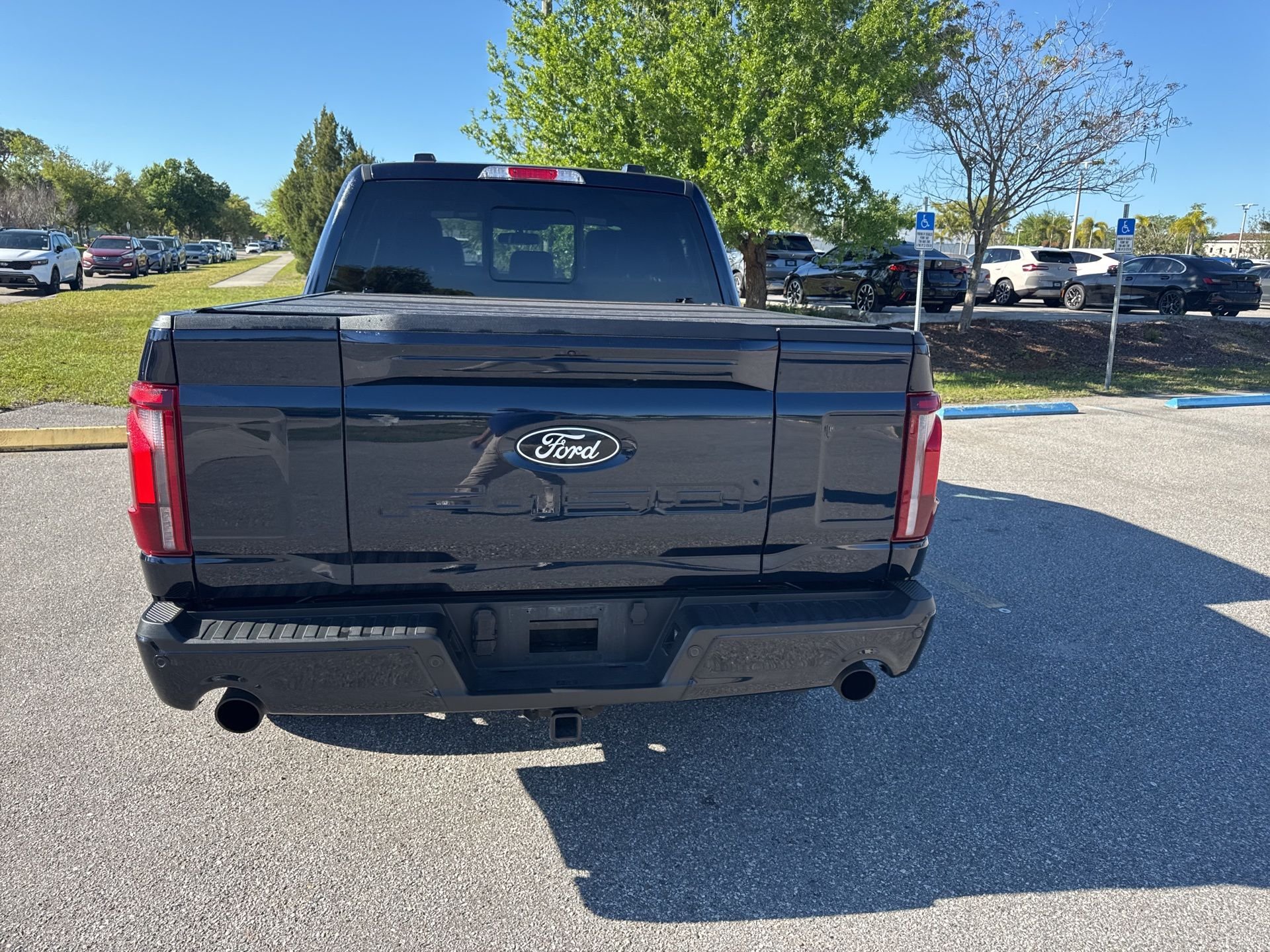 View vehicle photo 6