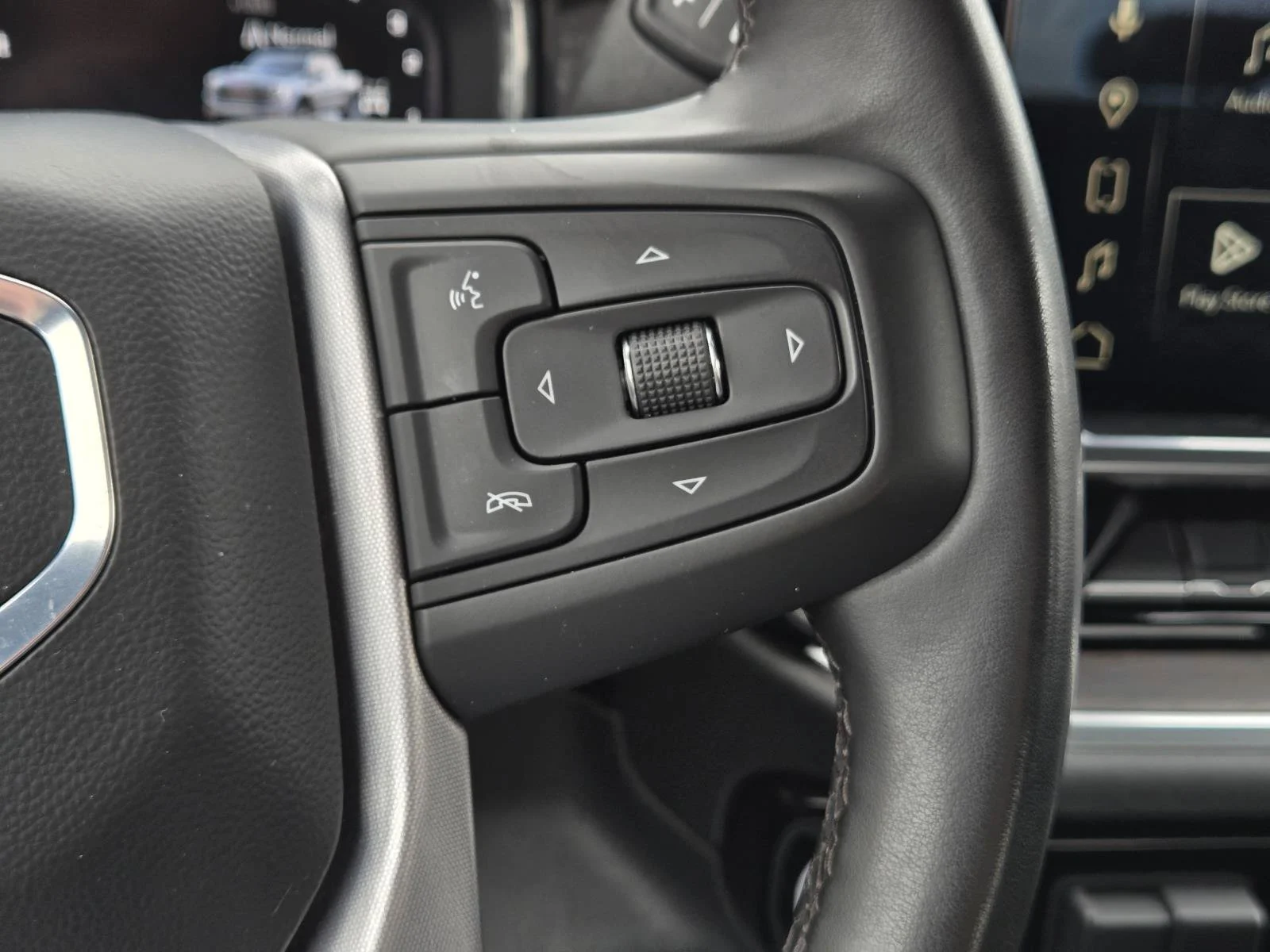 Used 2025 Summit White GMC SLT image 13