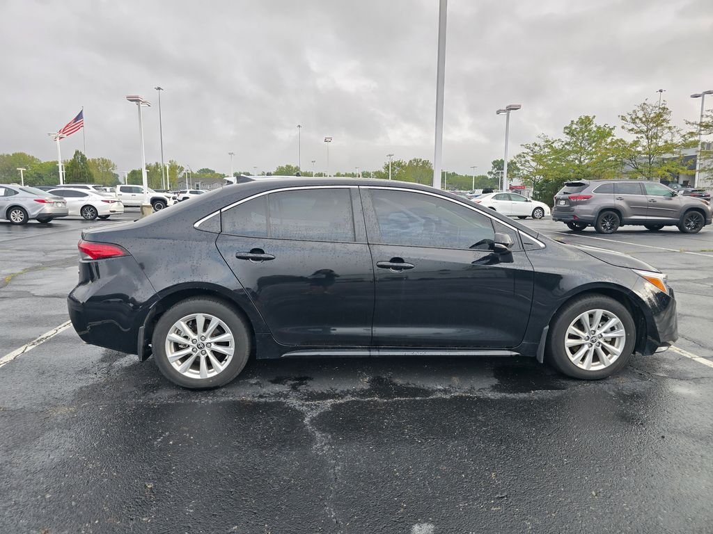 Used 2024 Black Toyota XLE image 9