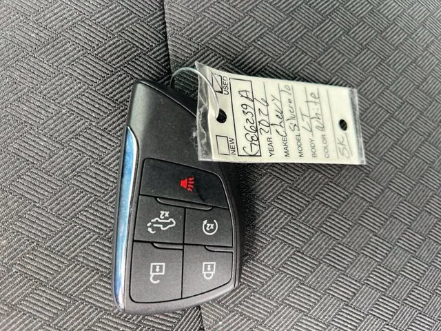Used 2026 Summit White Chevrolet LT image 14