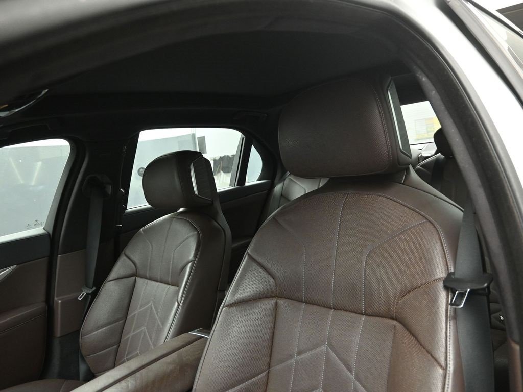 2023 BMW 760I - Image 9