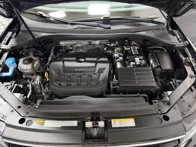 Certified Used 2022 Deep Black Pearl Effect Volkswagen 2.0T SE R-Line Black image 47