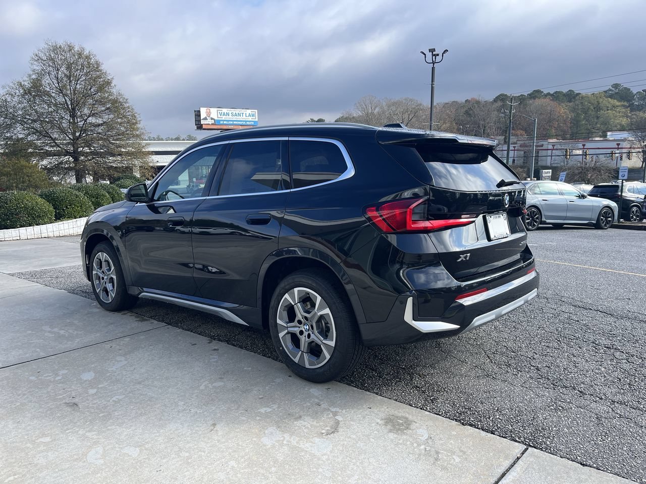 Used 2026 Black Sapphire Metallic BMW xDrive28i image 6