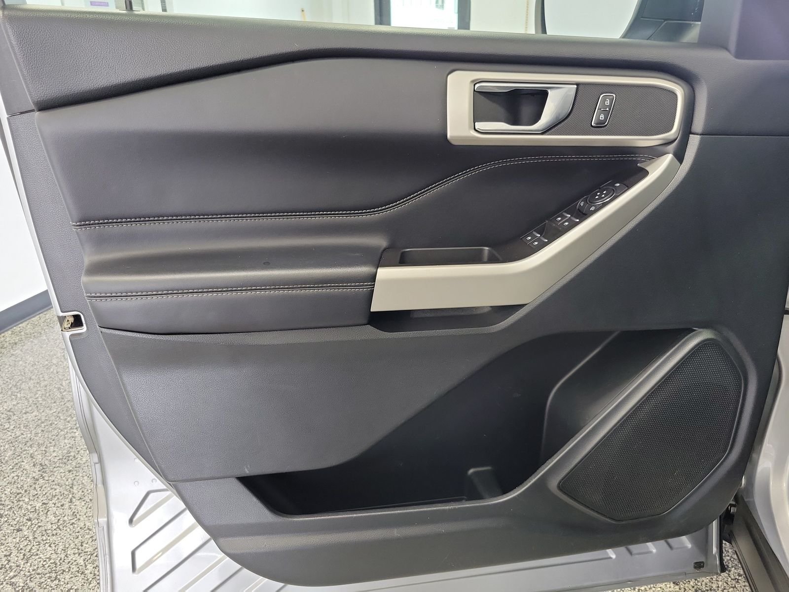 Used 2020 Silver Ford XLT image 6
