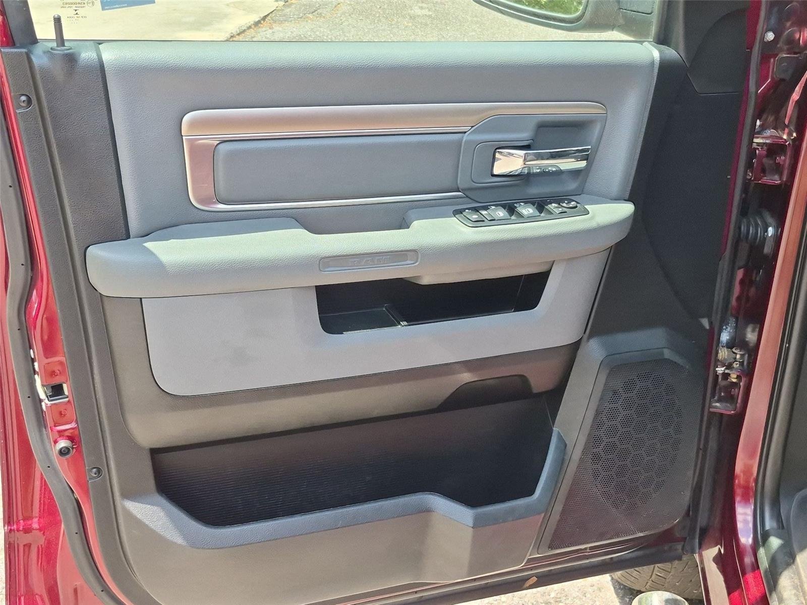 Used 2017 Delmonico Red Pearlcoat Ram Big Horn image 15