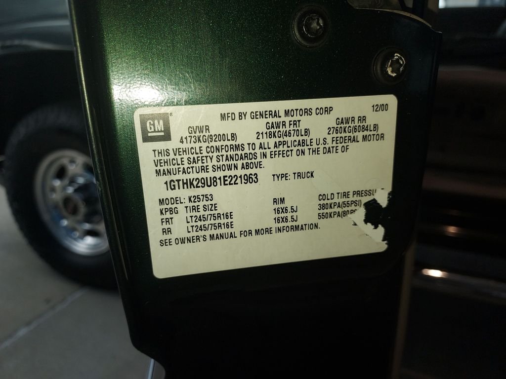 Used 2001 Green GMC SLE image 22