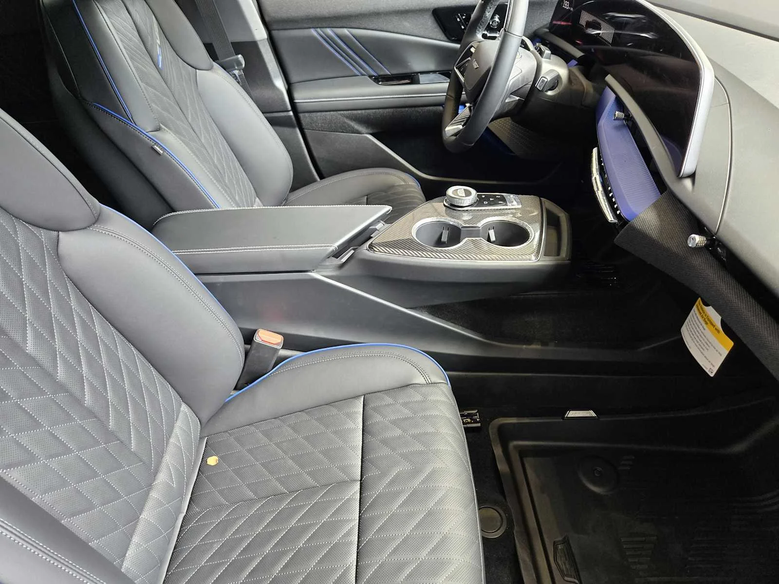 New 2026 Argent Silver Metallic Cadillac V-Series image 19