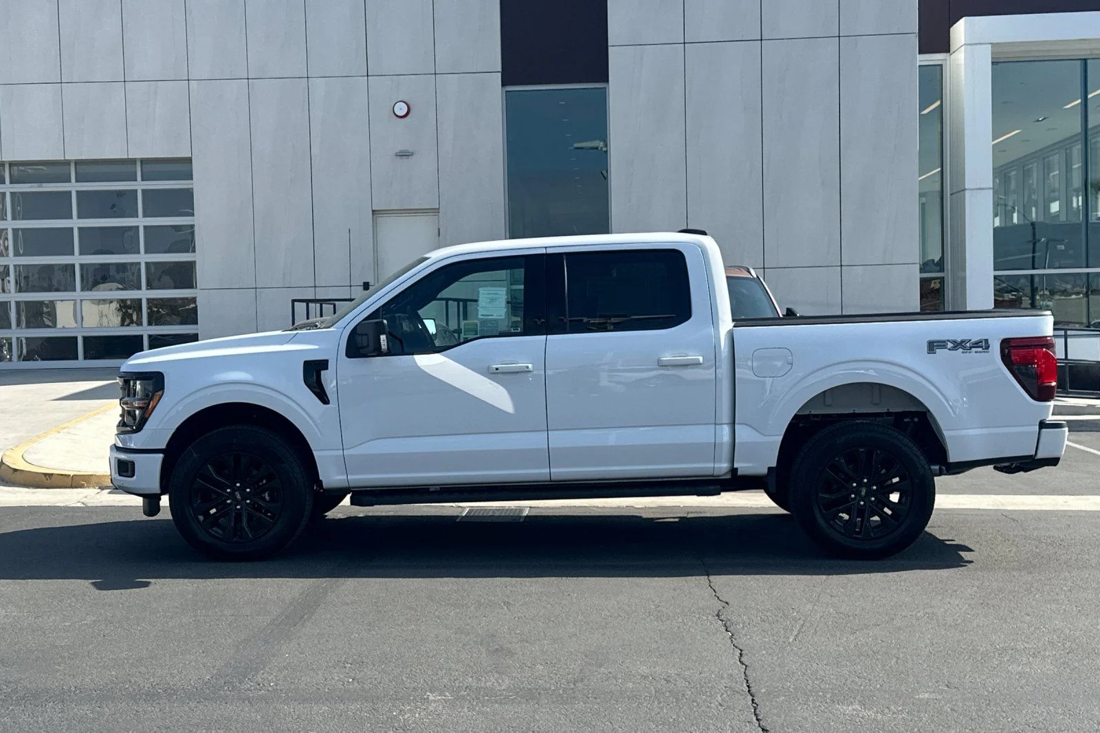 New 2026 Oxford White Ford XLT image 6